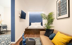 R10- Boutique Apartments, Best Location. By Bqa