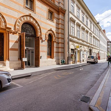 R10- Boutique Apartments, Best Location. By Bqa Budapest Esterno foto